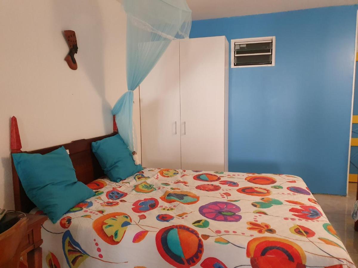 Ferienwohnung Douceur Du Sud Sainte-Anne Exterior foto